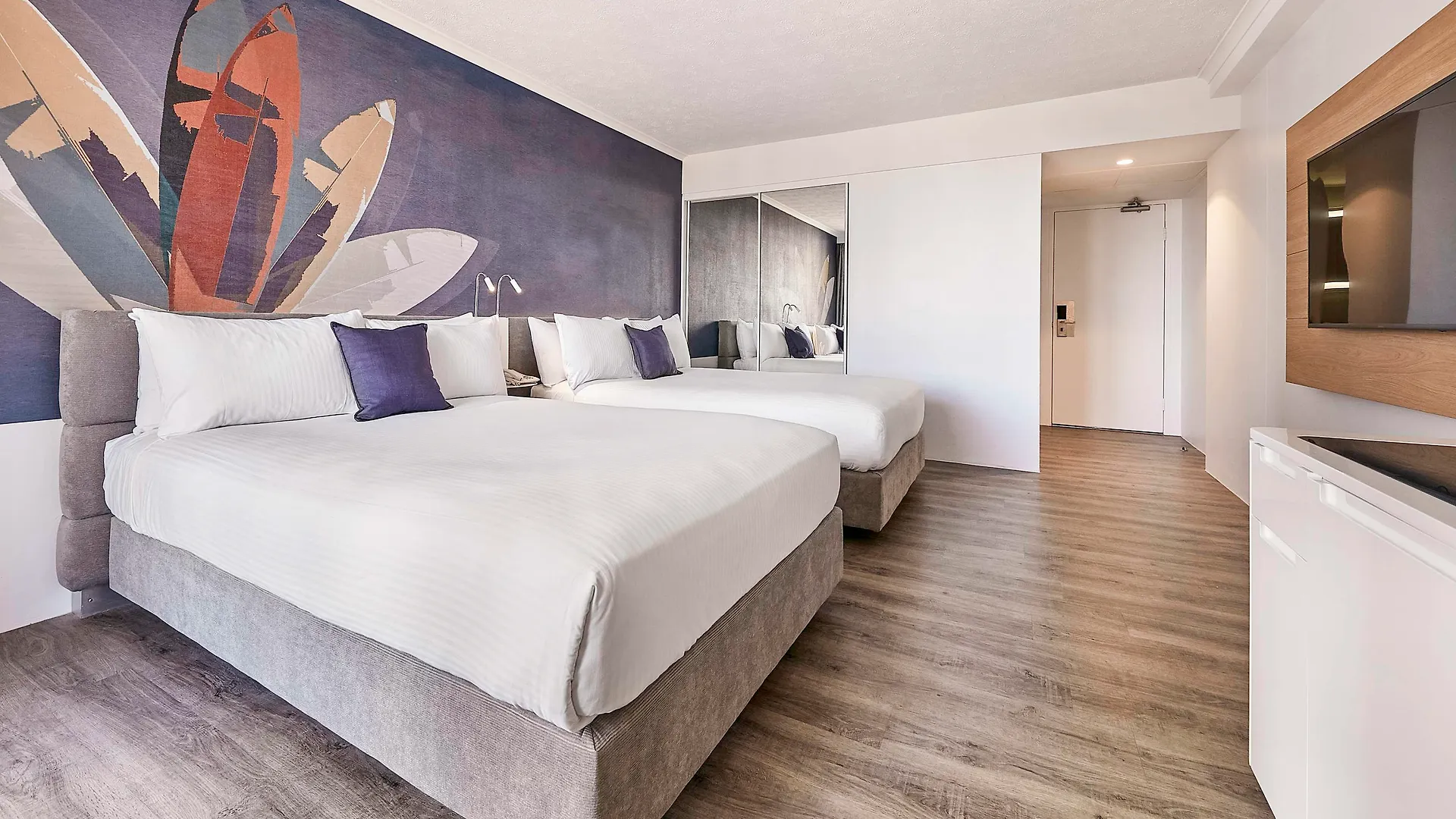 Novotel Surfers Paradise Голд-Кост Отель