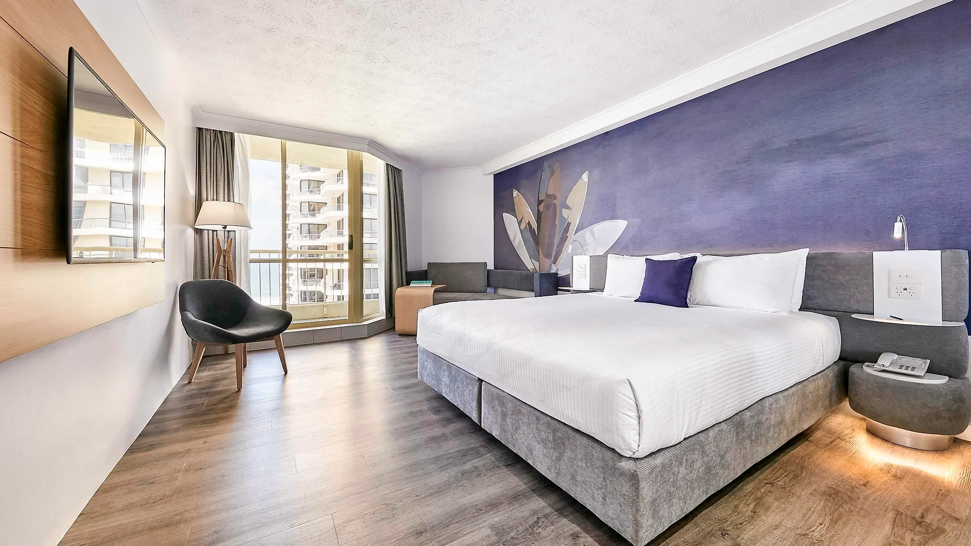 Novotel Surfers Paradise Голд-Кост Отель