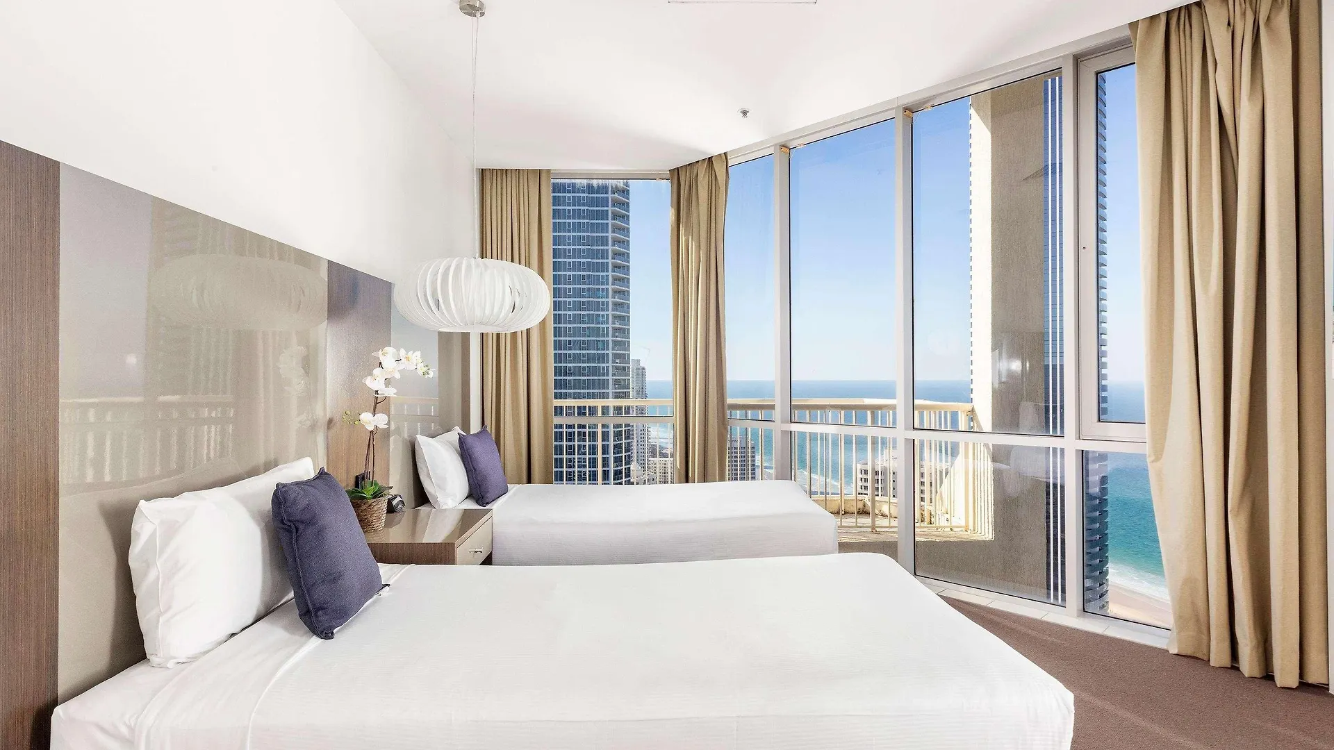 **** Отель Novotel Surfers Paradise Голд-Кост Австралия