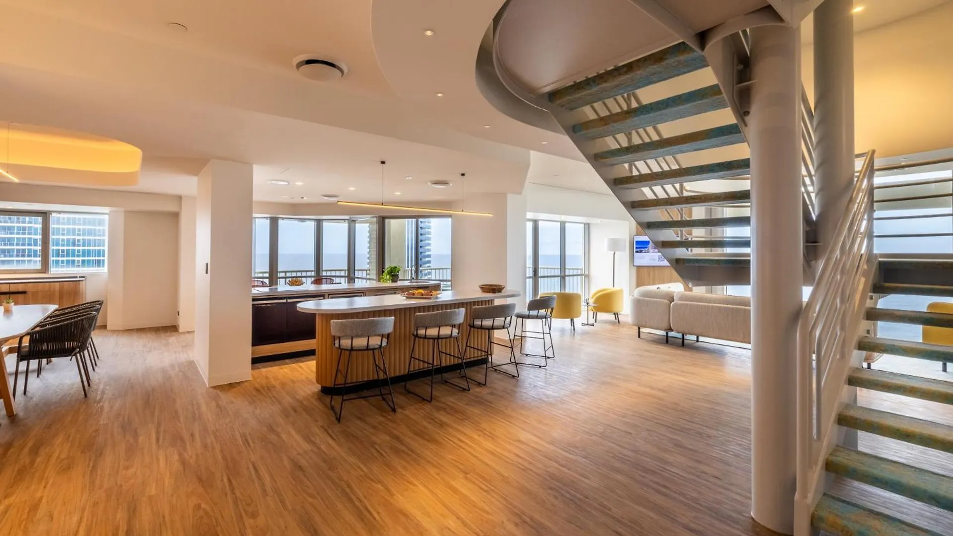 Novotel Surfers Paradise Голд-Кост Отель