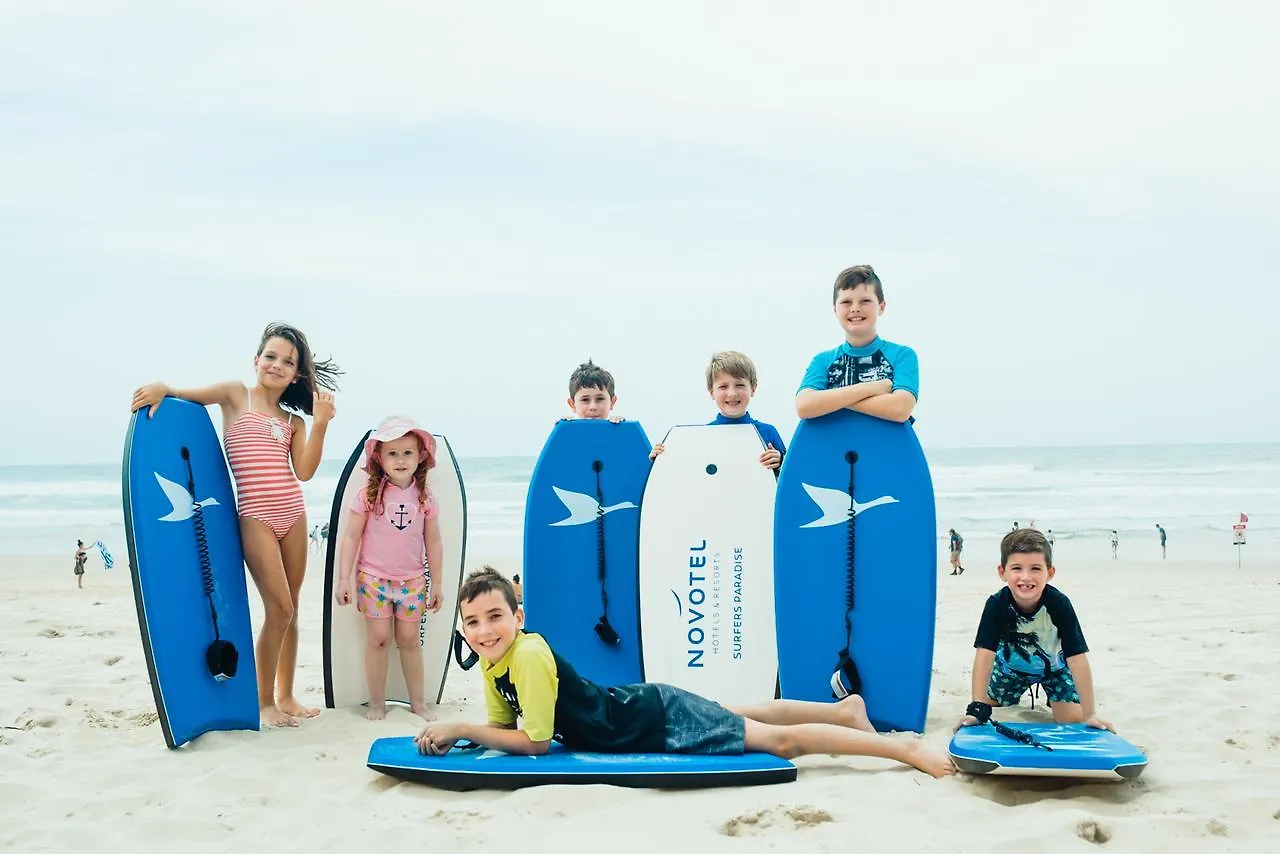 Отель Novotel Surfers Paradise Голд-Кост